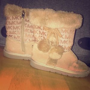 Toddler used Michael kors boots